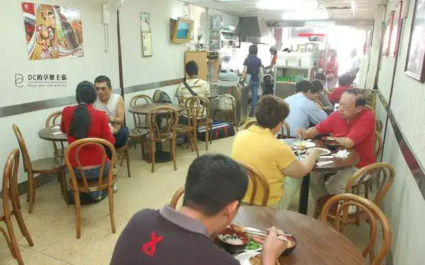 吃在台中_早期演歌星作秀鍾愛的便當快餐_范記金之園