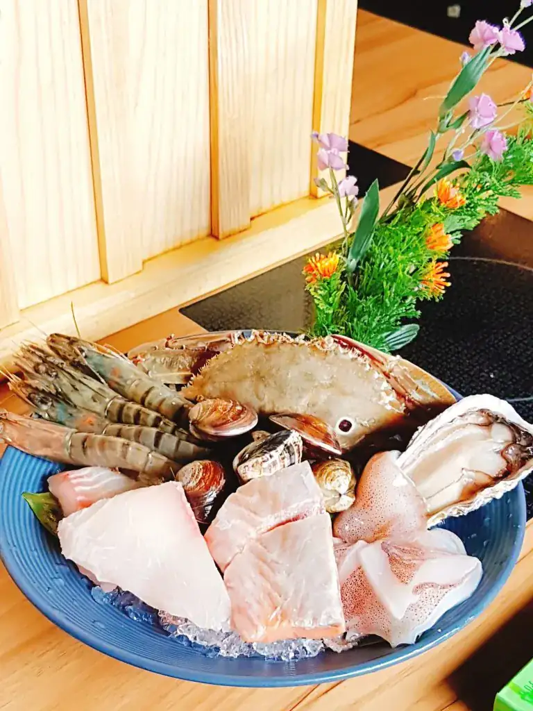 吃在台中 精緻小火鍋 灰鴿 / 鍋 中科店 原型食材多的火鍋店