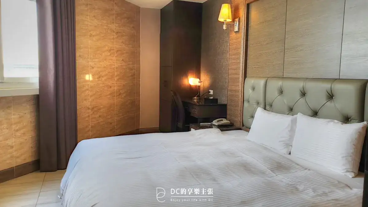 住在台南 楓華沐月台南行館 台南住宿推薦 價格比拚背包客棧的商務飯店