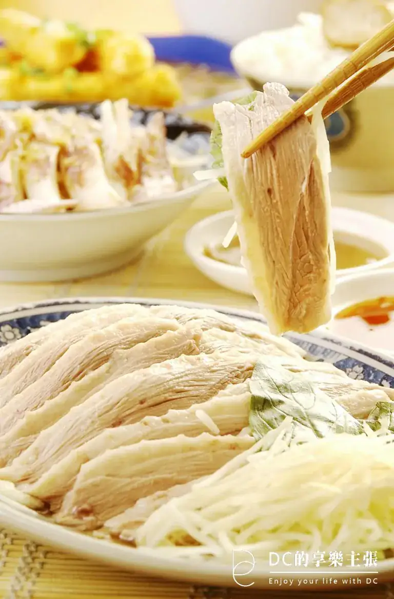吃在台中 翁記剝骨鵝肉 吃鵝肉不啃鵝骨 價格稍貴 但口味細緻