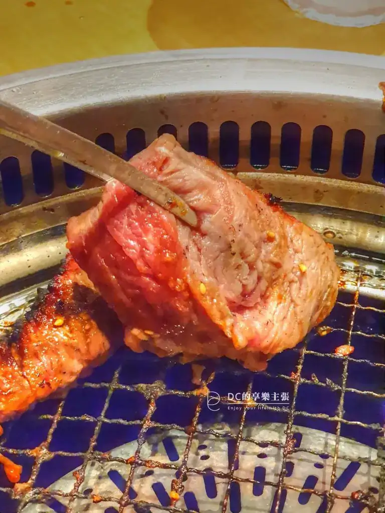吃在日本 沖繩自由行 燒肉王Yakiniku King 厚切牛菲力 肋眼牛排 吃到飽