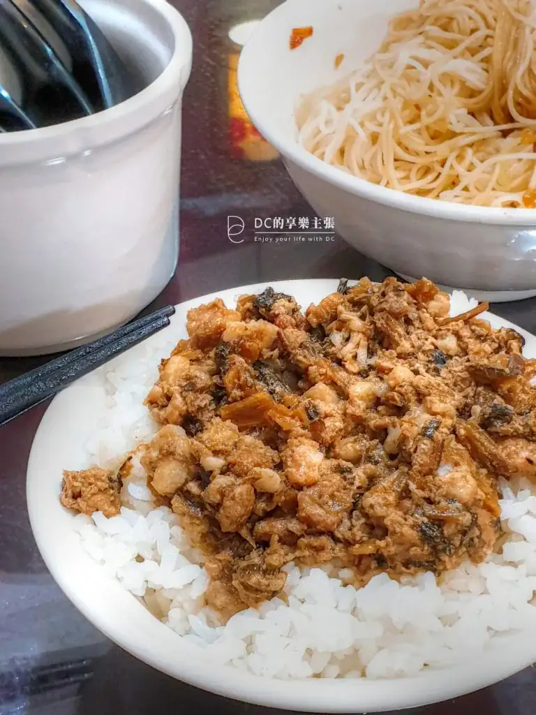 吃在台中 逸香美村傳統料理 好吃梅干菜飯 油蔥麵線 還有麻油雞料理 台式家常小吃口味
