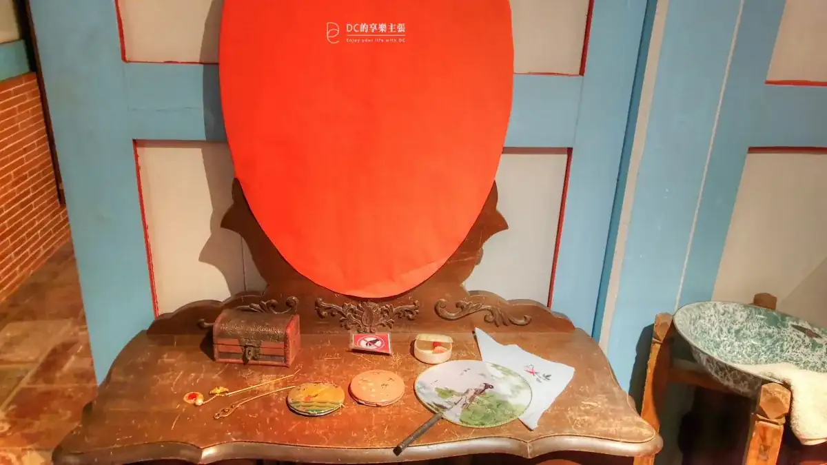 玩在台中 霧峰林家花園 夜探林宮保 每月限定一場 入夜導覽林家宮保第 大花廳前喫茶賞樂 穿古裝穿梭時空遊歷古蹟建築群
