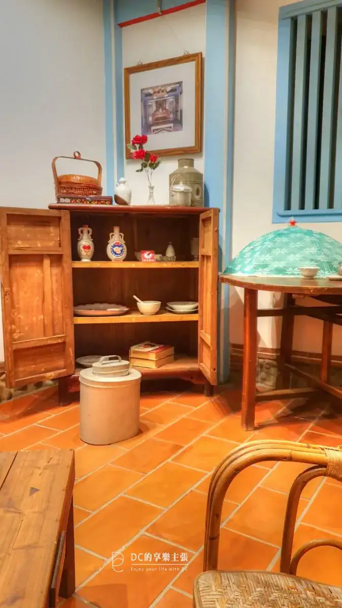玩在台中 霧峰林家花園 夜探林宮保 每月限定一場 入夜導覽林家宮保第 大花廳前喫茶賞樂 穿古裝穿梭時空遊歷古蹟建築群