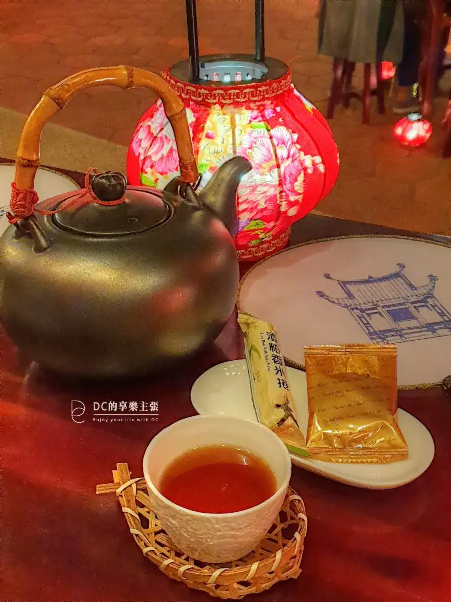 玩在台中 霧峰林家花園 夜探林宮保 每月限定一場 入夜導覽林家宮保第 大花廳前喫茶賞樂 穿古裝穿梭時空遊歷古蹟建築群
