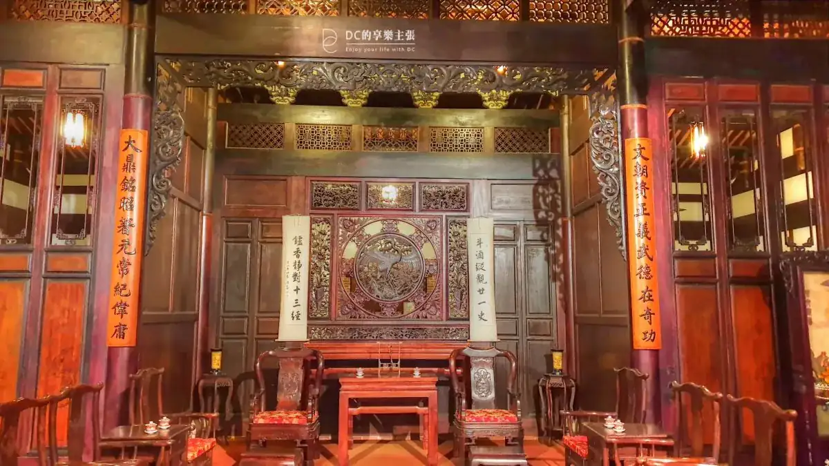 玩在台中 霧峰林家花園 夜探林宮保 每月限定一場 入夜導覽林家宮保第 大花廳前喫茶賞樂 穿古裝穿梭時空遊歷古蹟建築群
