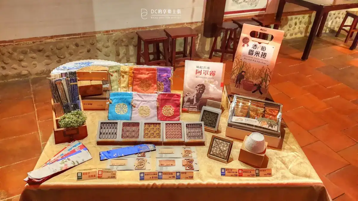 玩在台中 霧峰林家花園 夜探林宮保 每月限定一場 入夜導覽林家宮保第 大花廳前喫茶賞樂 穿古裝穿梭時空遊歷古蹟建築群