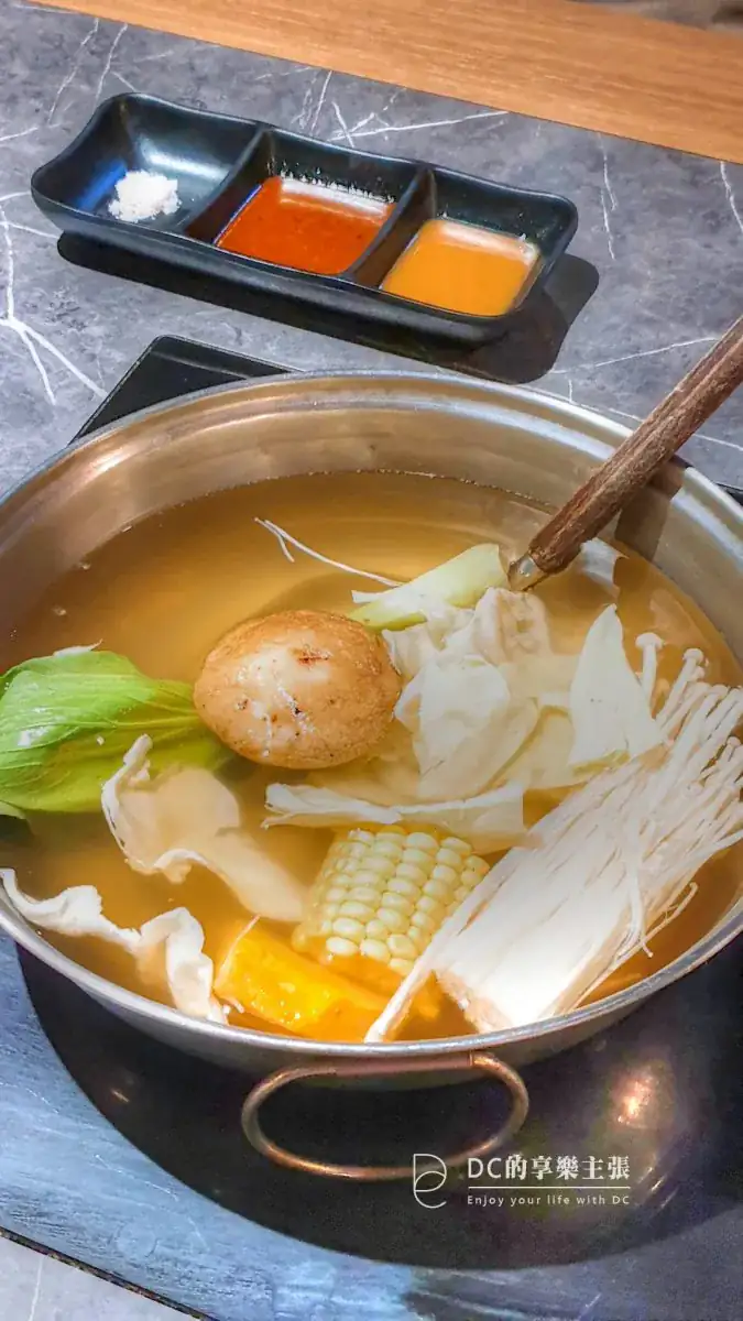 吃在台中 田季發爺燒肉 台中永春店 空間寬敞舒適 食材新鮮 哈根達斯 明治冰淇淋 吃到飽