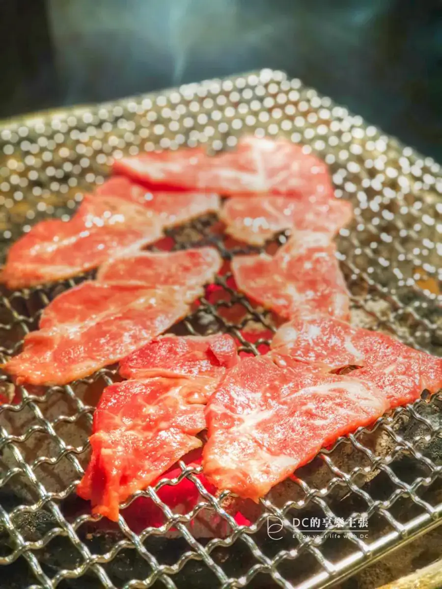 吃在台中 田季發爺燒肉 台中永春店 空間寬敞舒適 食材新鮮 哈根達斯 明治冰淇淋 吃到飽