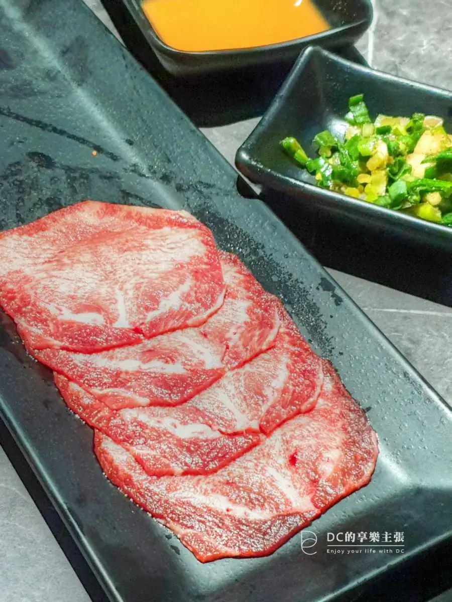 吃在台中 田季發爺燒肉 台中永春店 空間寬敞舒適 食材新鮮 哈根達斯 明治冰淇淋 吃到飽