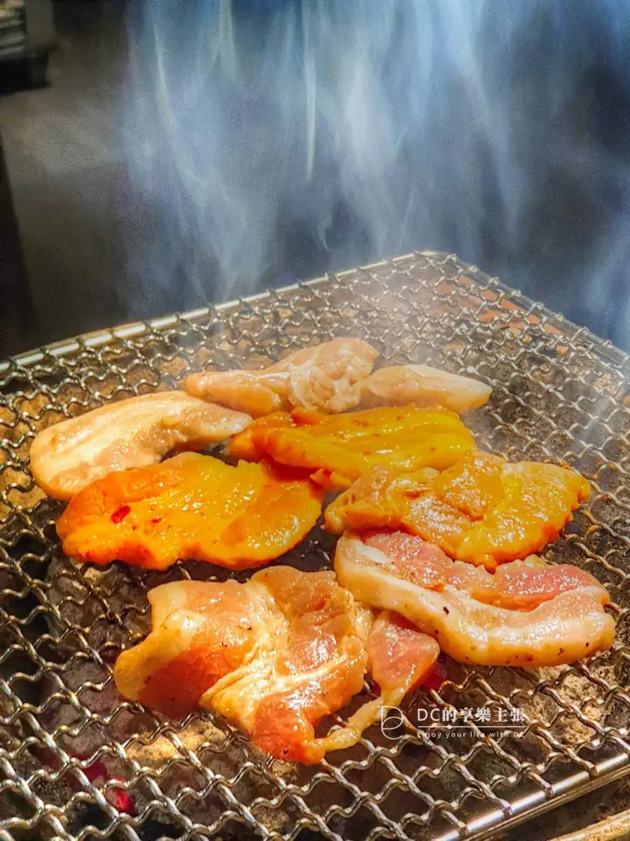 吃在台中 田季發爺燒肉 台中永春店 空間寬敞舒適 食材新鮮 哈根達斯 明治冰淇淋 吃到飽