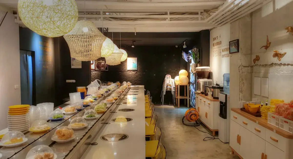 吃在台中 街喜鍋 一中商圈 迴轉火鍋店 鍋物蔬菜無限放題 週末限定超值滷牛腩