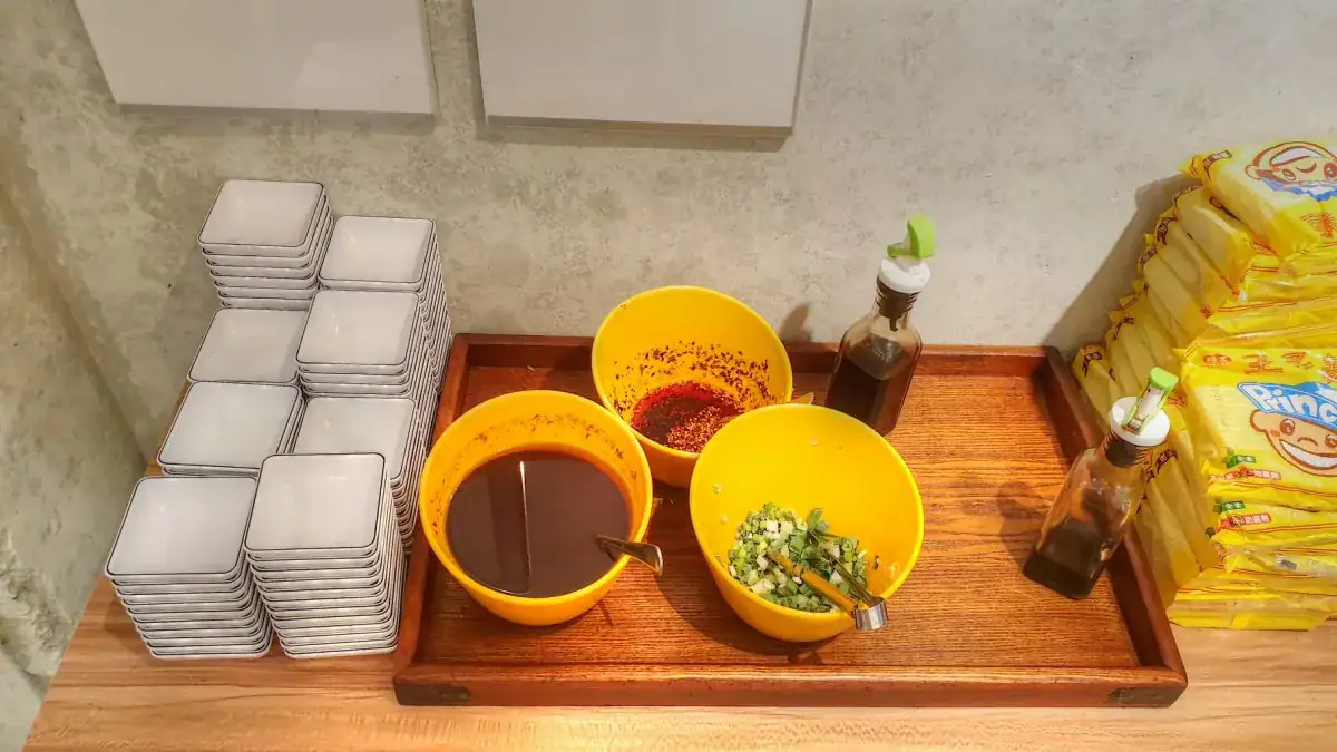 吃在台中 街喜鍋 一中商圈 迴轉火鍋店 鍋物蔬菜無限放題 週末限定超值滷牛腩